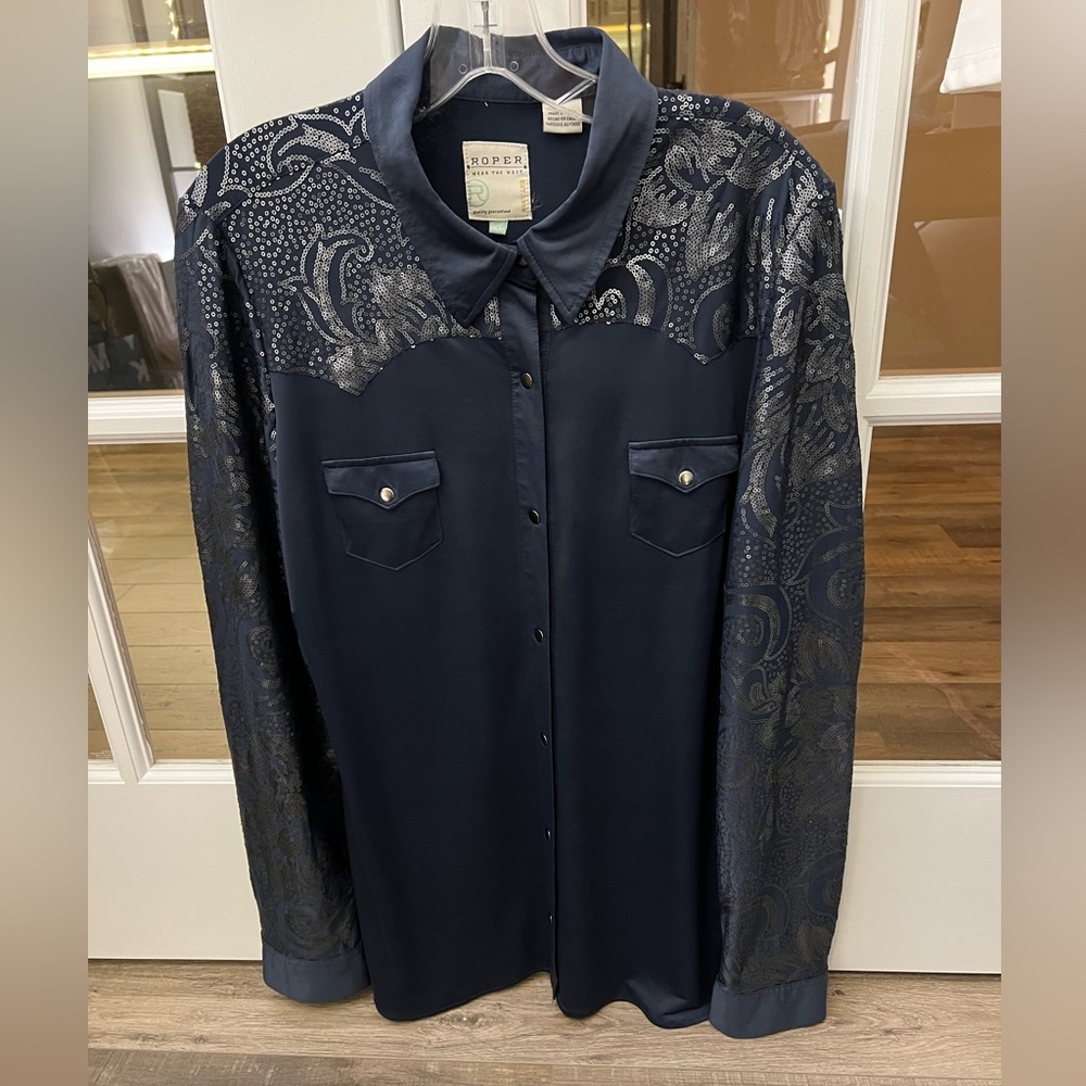 Roper women’s blue button down shirt with paisley sequin detail sz XL